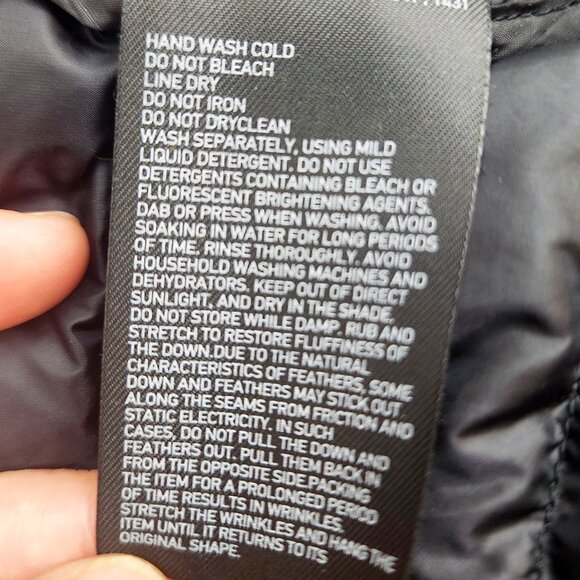 Uniqlo Down Vest - Picture 8 of 8